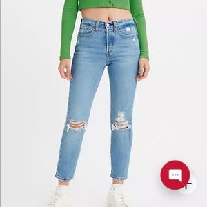 Levi’s wedgie straight leg size 26